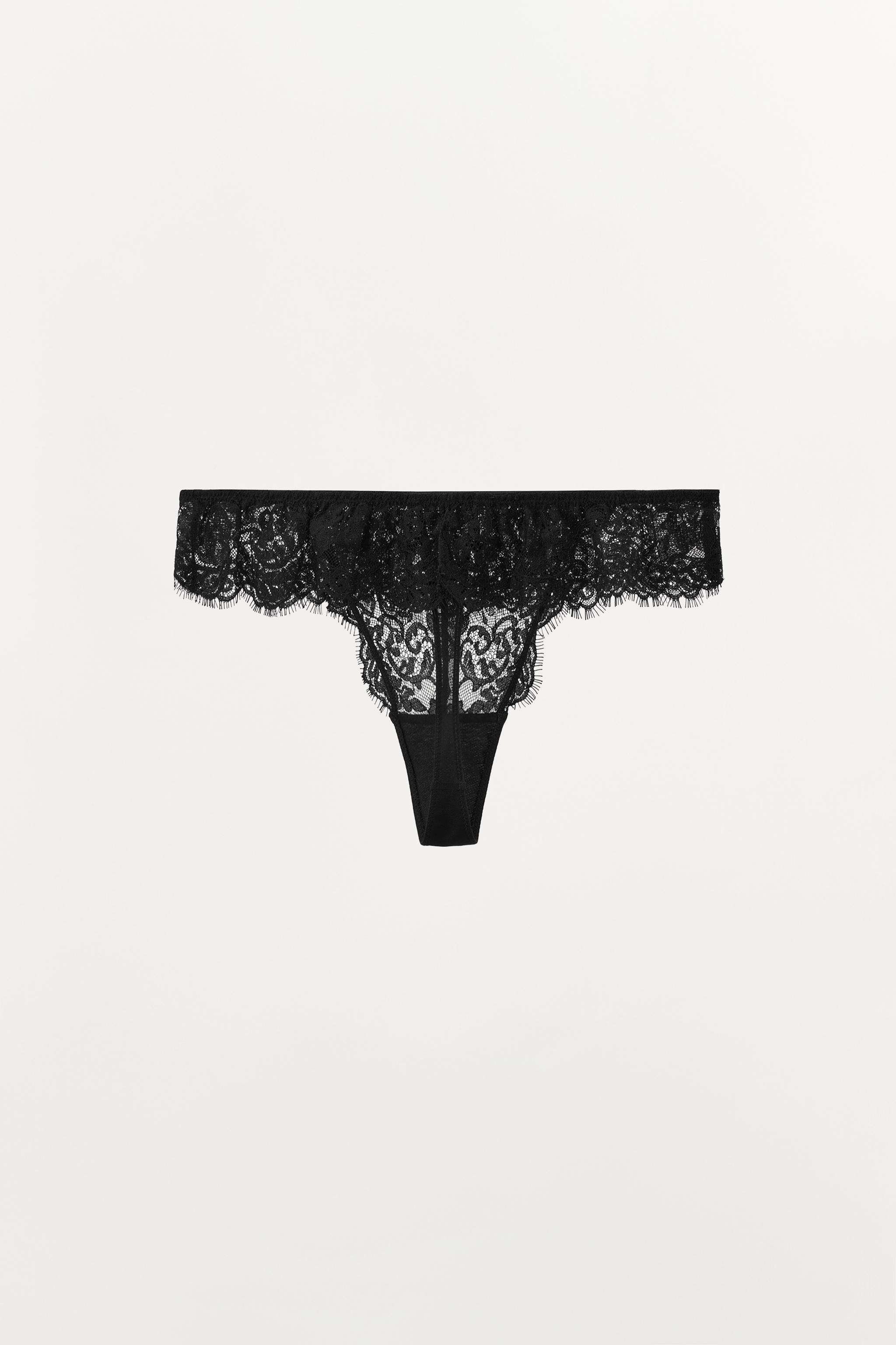 RUFFLED LACE THONG